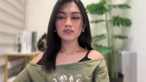 Snapshot of catalina2605 chatting on 11/09/25, 04:38 catalina2605 online show from 11/09/25, 04:38