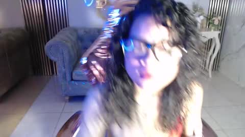 Catalina  online show from 09/17/25, 01:02