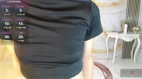 Catalina  online show from 11/12/25, 03:18