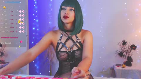Catalina lovers online show from 12/03/24, 07:00