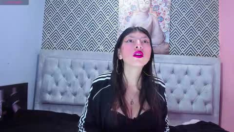 CATLINA HERRERA online show from 10/13/25, 01:33