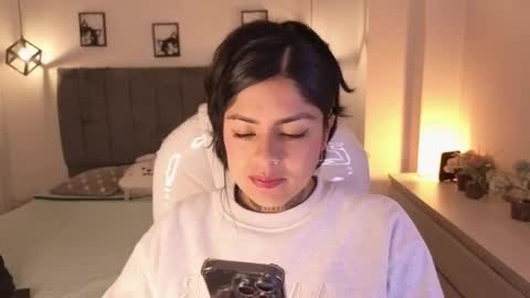 Snapshot of catalina_naughtyy chatting on 10/13/25, 03:17 Catalina online show from 10/13/25, 03:17