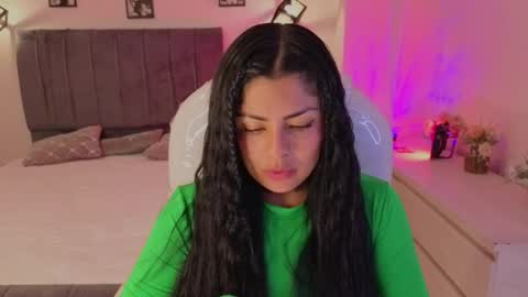 Snapshot of catalina_naughtyy chatting on 11/15/25, 03:26 Catalina online show from 11/15/25, 03:26