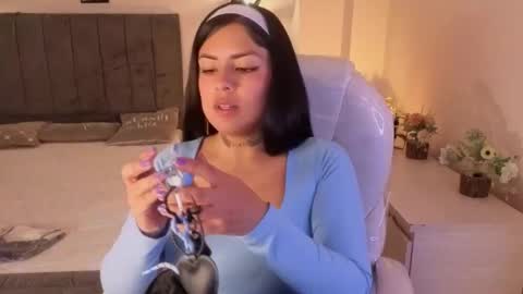 Snapshot of catalina_naughtyy chatting on 11/16/25, 03:12 Catalina online show from 11/16/25, 03:12