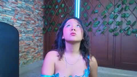 Snapshot of catalina_santana20 chatting on 11/12/25, 11:03 Catalina online show from 11/12/25, 11:03