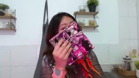 Snapshot of catalina_santana20 chatting on 11/30/25, 02:37 Catalina online show from 11/30/25, 02:37