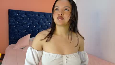 Snapshot of catalinaa_01 chatting on 06/18/26, 11:14 Catalina online show from 06/18/26, 11:14