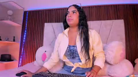 catalleya_f online show from 06/12/26, 08:41
