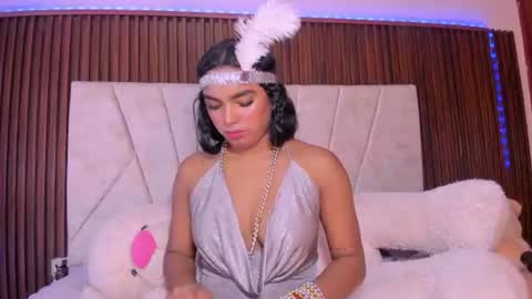 catalleya_f online show from 06/15/26, 08:22