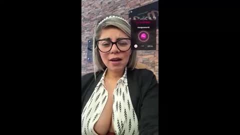 Snapshot of cataoffice_01 chatting on 12/18/25, 04:24 CATA online show from 12/18/25, 04:24