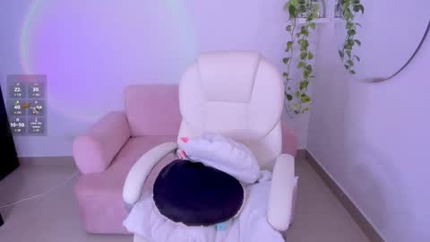 Snapshot of catbaby888_ chatting on 03/19/26, 01:15 online show from 03/19/26, 01:15