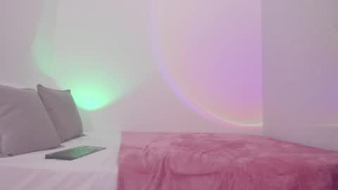      online show from 06/18/26, 12:09