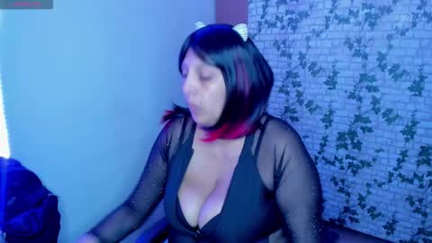  Mia   online show from 11/19/25, 03:50