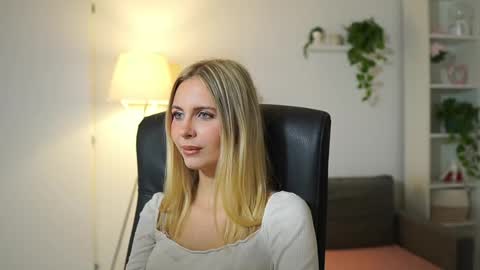 catecrago  online show from 10/14/25, 08:04