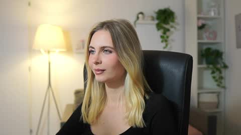 catecrago  online show from 11/25/25, 09:09