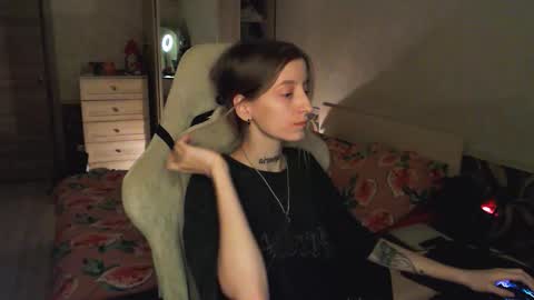 Snapshot of cath_dysphoria_ chatting on 09/20/25, 08:10 CATH online show from 09/20/25, 08:10