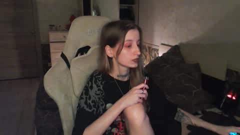 Snapshot of cath_dysphoria_ chatting on 10/07/25, 07:11 CATH online show from 10/07/25, 07:11