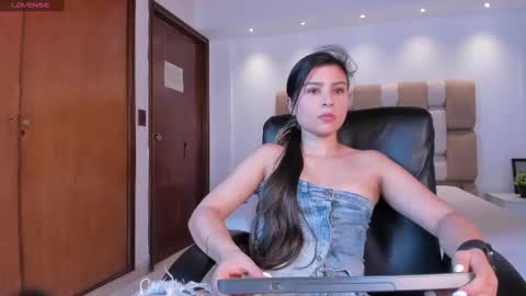 Catalina Santana online show from 09/23/25, 06:00