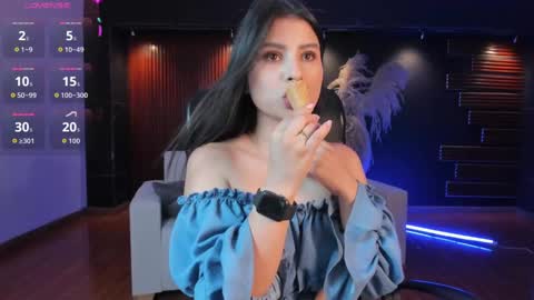 Catalina Santana online show from 10/10/25, 06:29