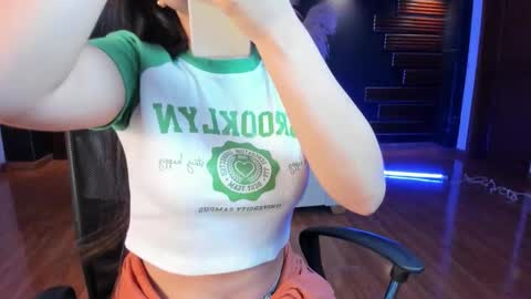 Catalina Santana online show from 10/19/25, 12:17