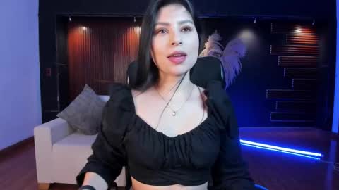 Catalina Santana online show from 10/20/25, 08:42