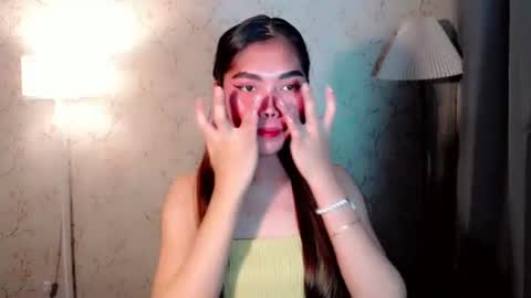 Snapshot of catherine_365 chatting on 10/21/25, 07:14 catherine_365 online show from 10/21/25, 07:14