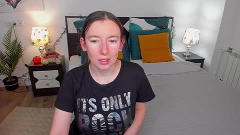 Catrin online show from 12/05/24, 02:31