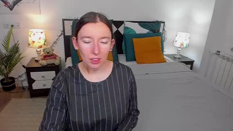 Catrin online show from 12/22/24, 03:33