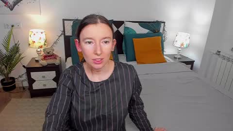 Catrin online show from 12/22/24, 06:49