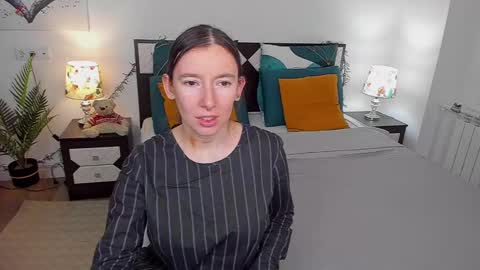 Catrin online show from 12/23/24, 06:44