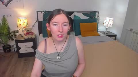 Catrin online show from 03/06/25, 07:25