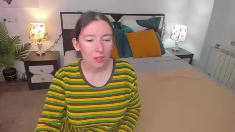 Catrin online show from 09/18/25, 06:48