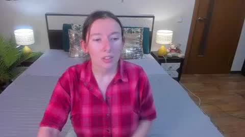 Catrin online show from 06/29/26, 03:57