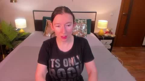 Catrin online show from 07/04/26, 02:29