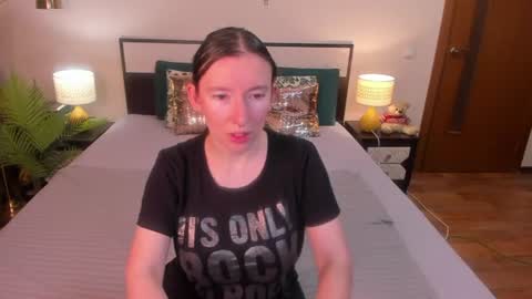 Catrin online show from 07/05/26, 02:29
