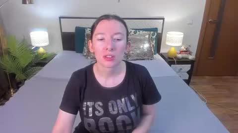 Catrin online show from 07/06/26, 02:52