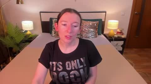 Catrin online show from 07/07/26, 02:03