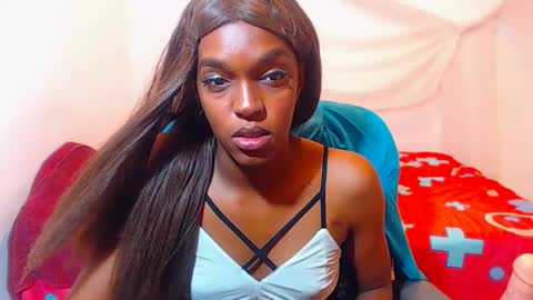 Snapshot of cathi_nahomi chatting on 10/24/25, 11:01 cathi_nahomi online show from 10/24/25, 11:01