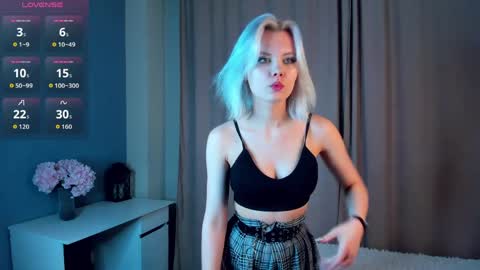 Snapshot of cathiearzabala chatting on 04/01/26, 01:41 Mia online show from 04/01/26, 01:41
