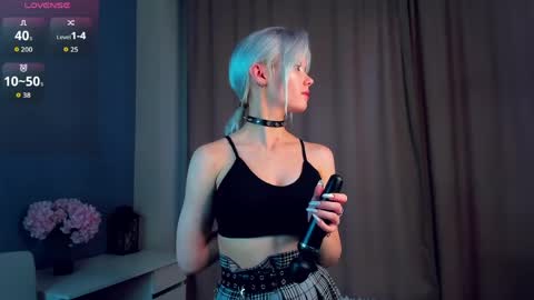Snapshot of cathiearzabala chatting on 04/02/26, 11:08 Mia online show from 04/02/26, 11:08