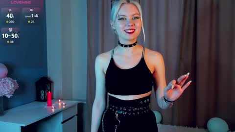 Snapshot of cathiearzabala chatting on 04/04/26, 11:08 Mia online show from 04/04/26, 11:08