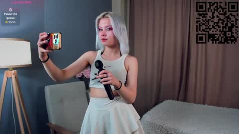 Snapshot of cathiearzabala chatting on 04/10/26, 11:04 Mia online show from 04/10/26, 11:04