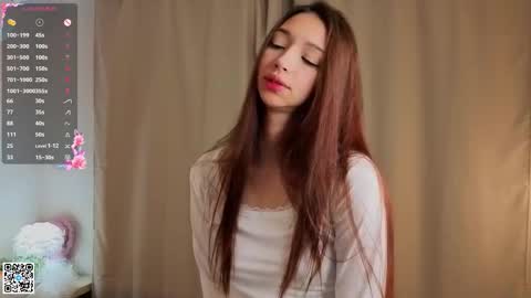 Monica online show from 09/17/25, 04:14