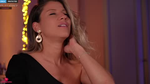 Snapshot of cathleenprecious chatting on 11/04/25, 03:22 Cathleen online show from 11/04/25, 03:22