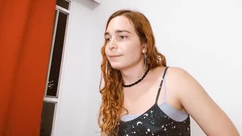 Snapshot of catnessa_ chatting on 09/19/25, 02:13 Catalina Restrepo online show from 09/19/25, 02:13