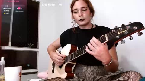 Snapshot of catnessa_ chatting on 11/19/25, 12:10 Catalina Restrepo online show from 11/19/25, 12:10