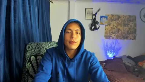 Snapshot of catnuaa chatting on 01/09/25, 02:43 catnuaa online show from 01/09/25, 02:43