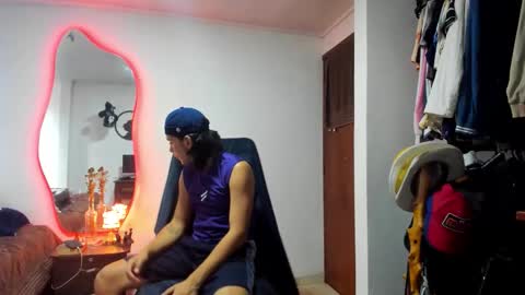 Snapshot of catnuaa chatting on 01/15/26, 08:56 catnuaa online show from 01/15/26, 08:56