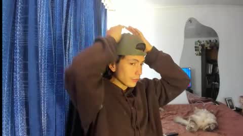 Snapshot of catnuaa chatting on 03/16/26, 04:44 catnuaa online show from 03/16/26, 04:44