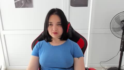 Snapshot of catrine_cute chatting on 06/04/26, 06:52 Catrine online show from 06/04/26, 06:52